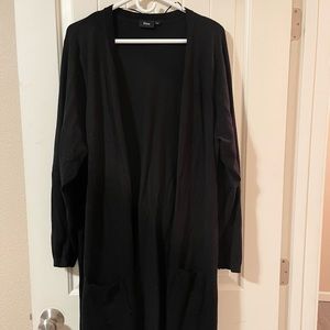 Norwegian brand Zizzi black long cardigan with pockets!